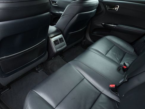 Used 2018 Toyota Avalon XLE Plus image 31