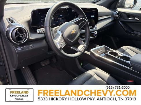 Used 2025 Chevrolet Equinox LT w/ Convenience Package II AWD/4WD image 25