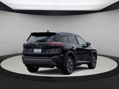 Used 2023 Nissan Rogue SV FWD image 8