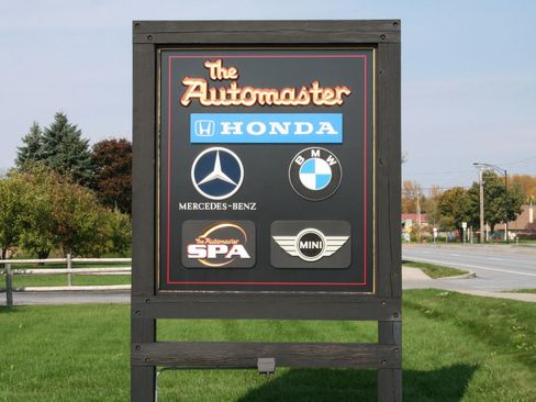 Used 2025 Mercedes-Benz C 300 4MATIC Sedan image 17