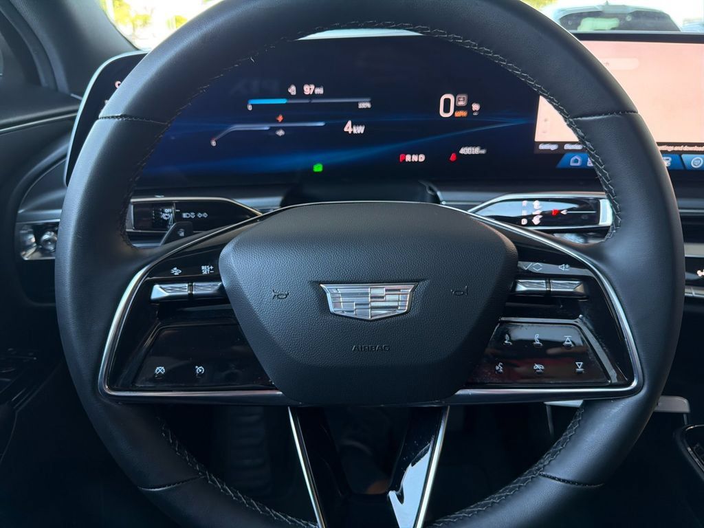 Used 2024 Cadillac Lyriq Tech AWD/4WD image 23
