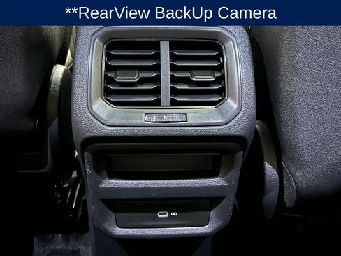 Used 2024 Volkswagen Taos SE AWD/4WD image 11