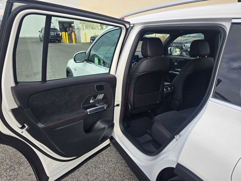 Used 2025 Mercedes-Benz GLB 35 AMG AMG GLB 35 image 18