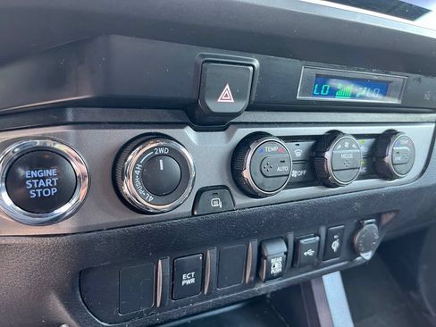 Used 2021 Toyota Tacoma TRD Sport AWD/4WD image 20