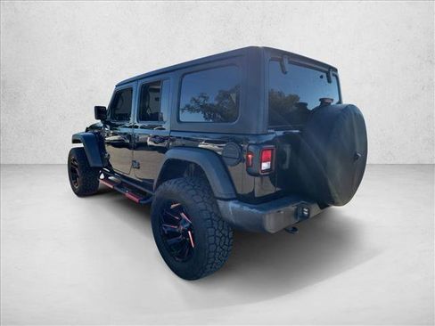 Used 2022 Jeep Wrangler Unlimited Willys image 7