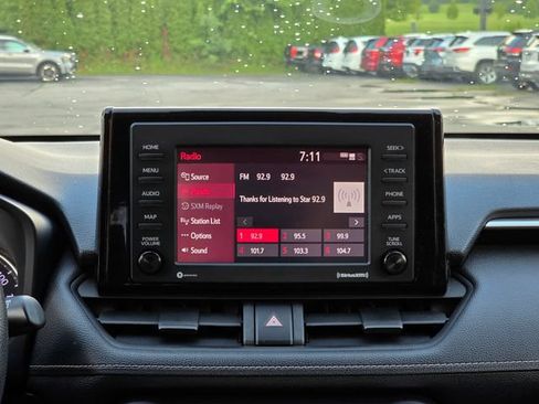 Used 2021 Toyota RAV4 LE AWD/4WD image 20