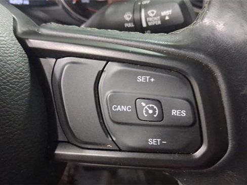 Used 2021 Jeep Gladiator Sport image 32