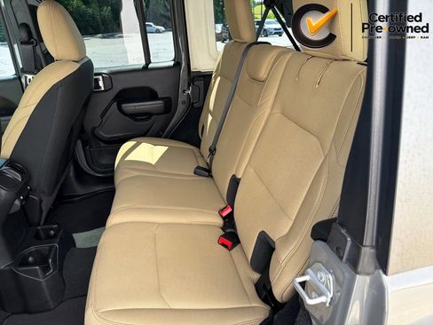 Used 2022 Jeep Wrangler Unlimited Sport AWD/4WD image 37