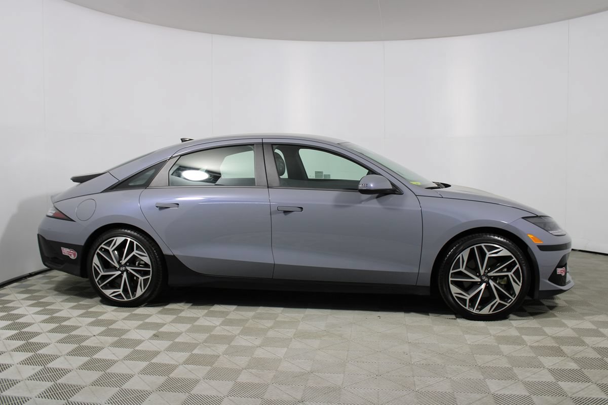 Used 2024 Hyundai Ioniq 6 SEL RWD image 40