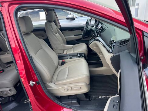 Used 2024 Honda Odyssey Touring image 43