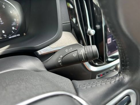 Used 2022 Volvo S60 B5 Inscription w/ Advanced Package FWD image 25