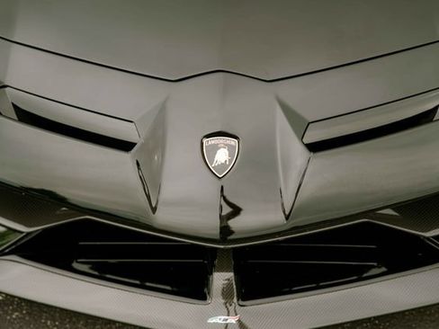 Used 2020 Lamborghini Aventador SVJ AWD/4WD image 41