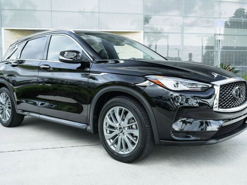 Used 2025 INFINITI QX50 Luxe image 2