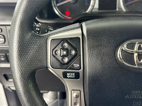 Used 2016 Toyota 4Runner SR5 Premium image 18