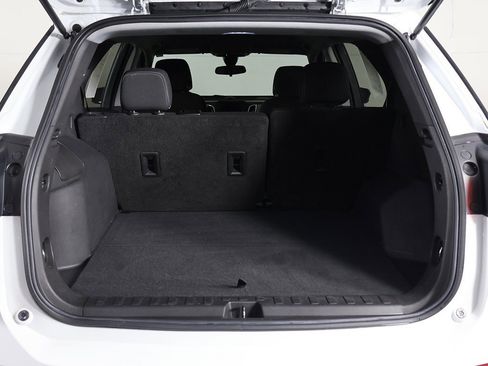 Used 2022 Chevrolet Equinox LS w/ LS Convenience Package image 16