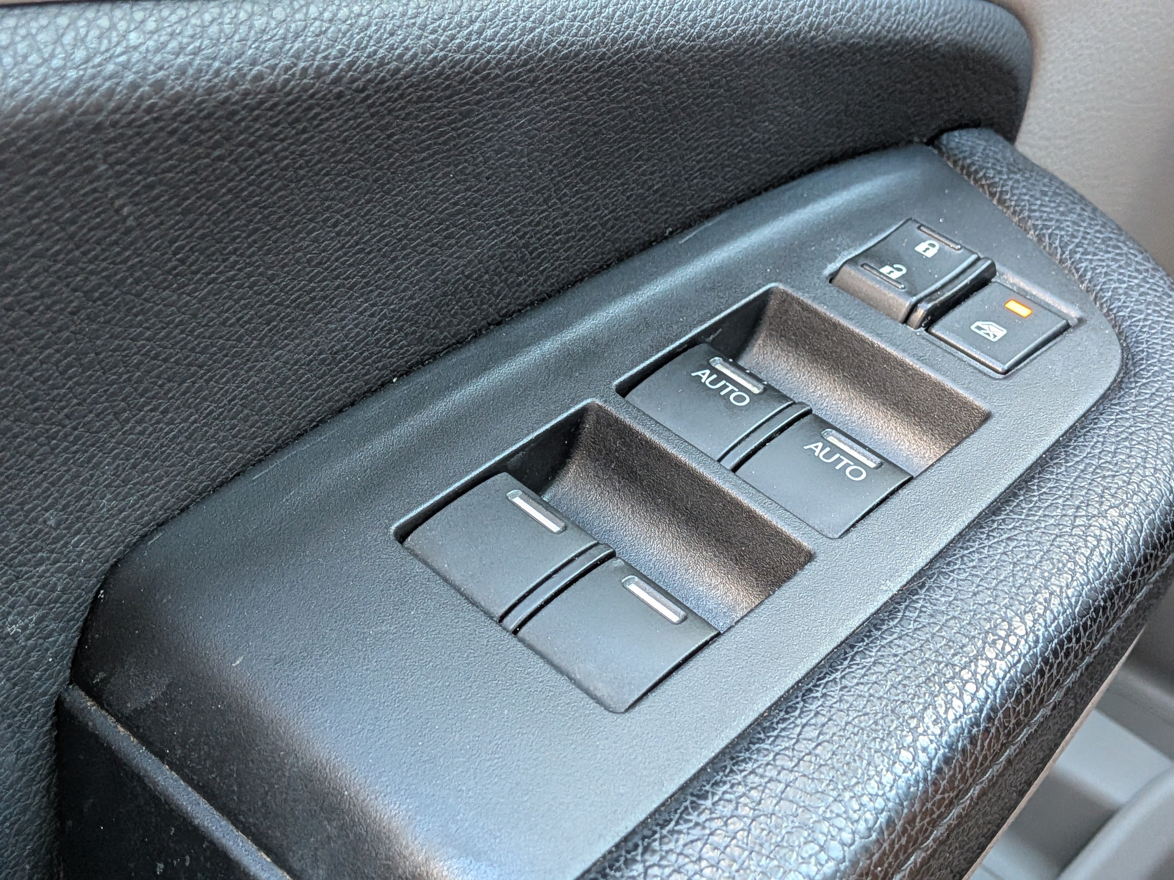 Used 2016 Honda Pilot Elite image 26