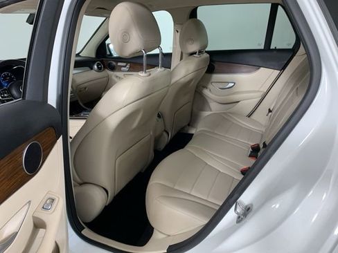 Used 2022 Mercedes-Benz GLC 300 4MATIC image 33