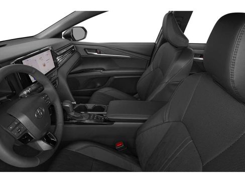 Used 2025 Toyota Camry XSE FWD image 6