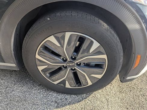 Used 2024 Kia EV6 Light RWD image 18