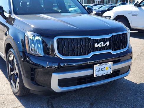 Used 2023 Kia Telluride EX w/ EX Captain's Chair Package AWD/4WD image 9