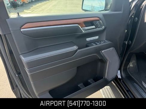 Certified 2023 GMC Sierra 1500 Denali w/ Denali Reserve Package image 9