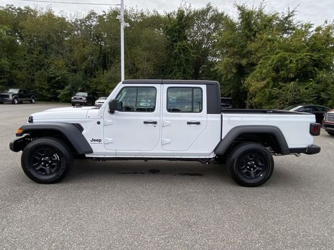 New 2025 Jeep Gladiator Sport image 5