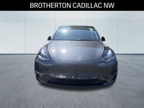 Used 2024 Tesla Model Y Long Range AWD/4WD image 2