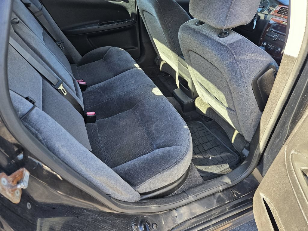 Used 2009 Chevrolet Impala LT FWD image 16