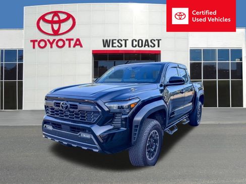 Used 2024 Toyota Tacoma TRD Off-Road AWD/4WD image 1