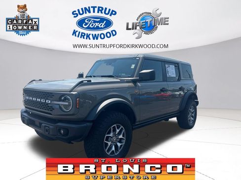 Used 2025 Ford Bronco Badlands AWD/4WD image 1