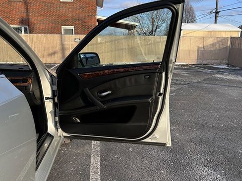 Used 2008 BMW 535xi Sedan image 10