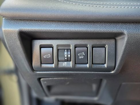 Used 2022 Subaru Outback Limited image 47