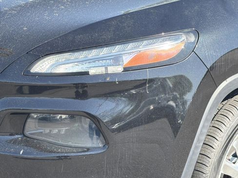 Used 2015 Jeep Cherokee Limited image 8