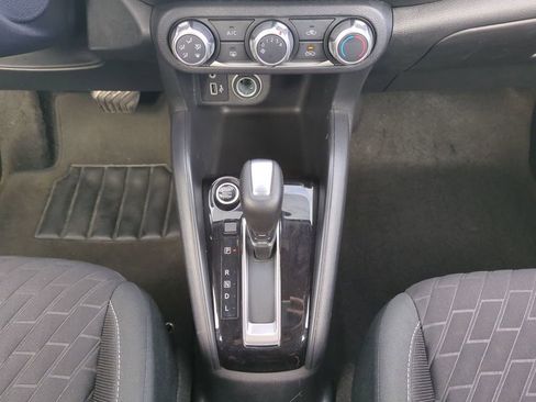 Used 2021 Nissan Kicks S image 19