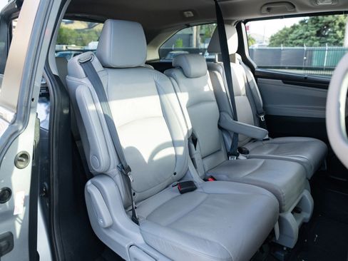 Used 2022 Honda Odyssey Touring image 23