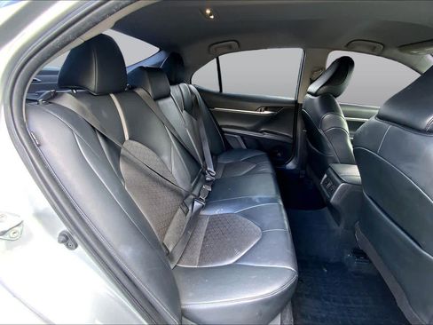 Used 2022 Toyota Camry XSE FWD image 19