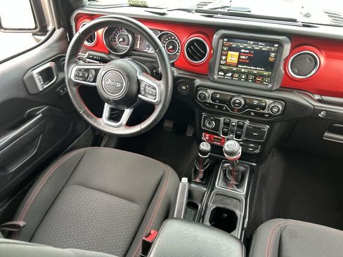 Used 2021 Jeep Wrangler Unlimited Rubicon AWD/4WD image 10