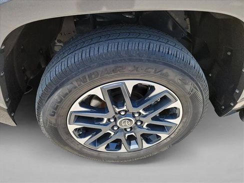 Used 2023 Toyota Tundra Limited w/ Power Package AWD/4WD image 8