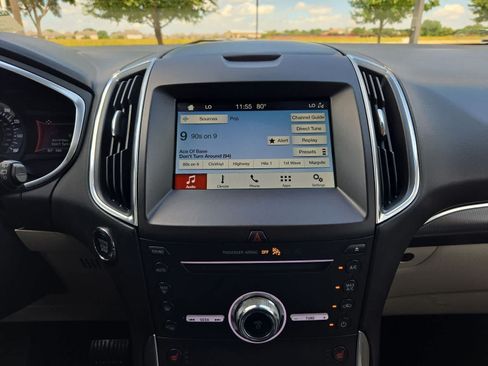 Used 2019 Ford Edge Titanium AWD/4WD image 25