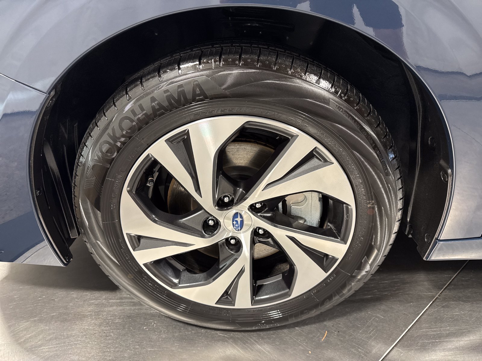 Used 2025 Subaru Legacy Premium AWD/4WD image 2