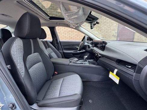 New 2026 Nissan Sentra SV w/ SV Convenience Package FWD image 8