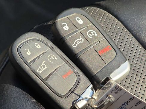 Used 2022 Jeep Cherokee Limited w/ Elite Package image 24