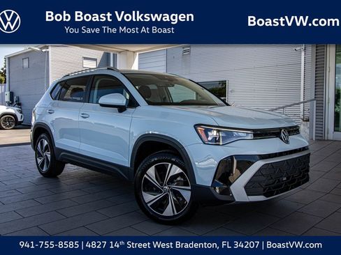 New 2026 Volkswagen Taos SE AWD/4WD image 1