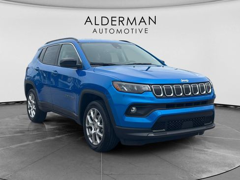 Used 2022 Jeep Compass Latitude AWD/4WD image 7