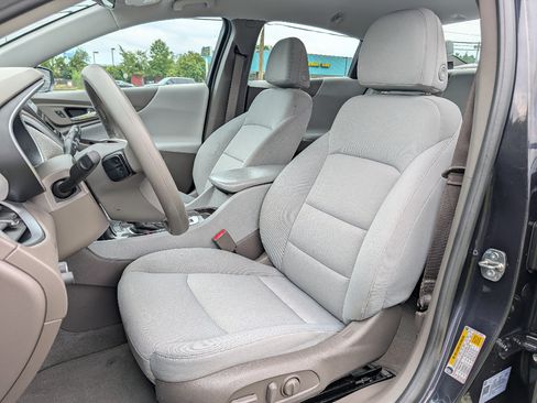 Used 2023 Chevrolet Malibu LS FWD image 14