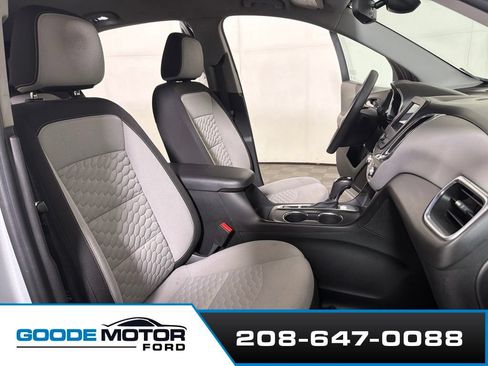 Used 2020 Chevrolet Equinox LS w/ LS Convenience Package FWD image 23