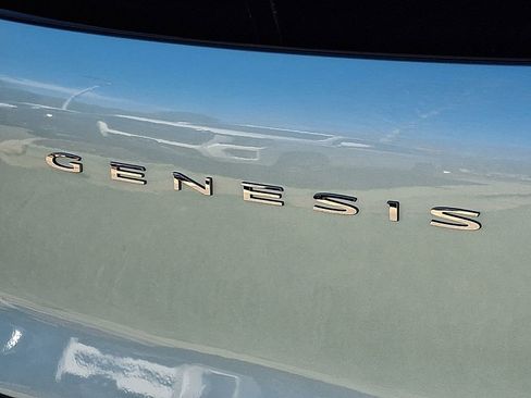 Used 2025 Genesis GV60 RWD image 24