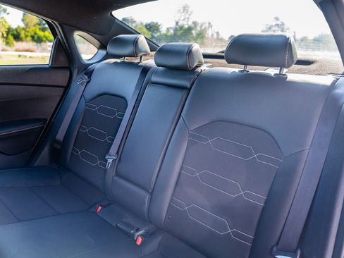 Used 2023 Kia Forte GT-Line image 18