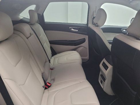 Used 2018 Ford Edge Titanium w/ Cold Weather Package AWD/4WD image 19