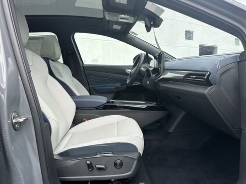New 2025 Volkswagen ID.4 Pro S Plus image 22